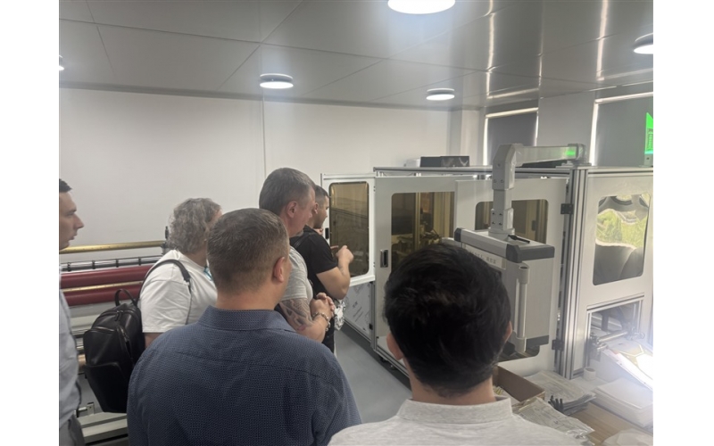 俄罗斯设备工厂验收